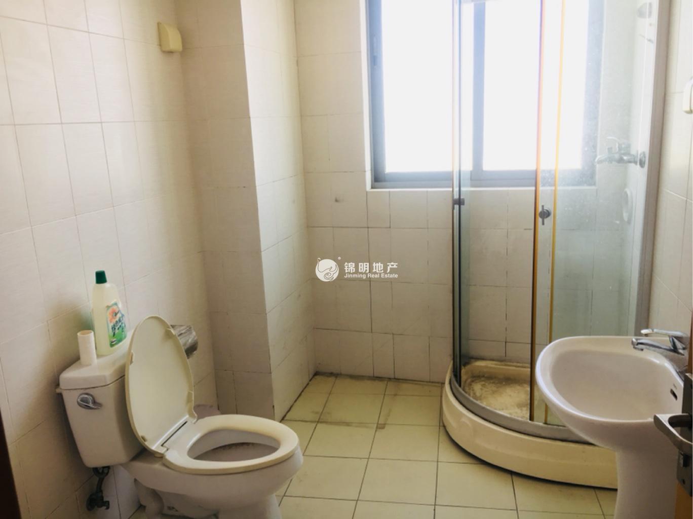 万体馆徐汇晶典大厦158平米写字楼出租